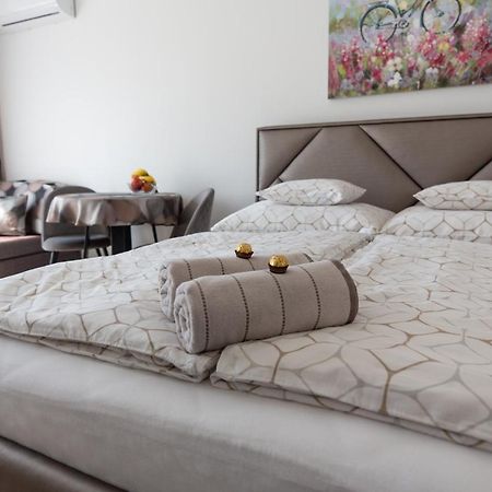 Aliz Apartman Мисколк Екстериор снимка