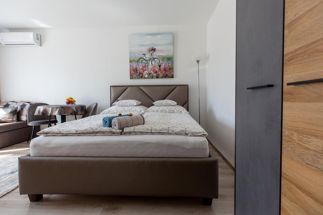 Aliz Apartman Мисколк Екстериор снимка